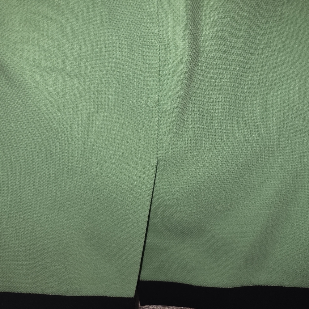 Escada Mint Green and Black Short Sleeve Top And matching Skirt - Picture 13 of 13